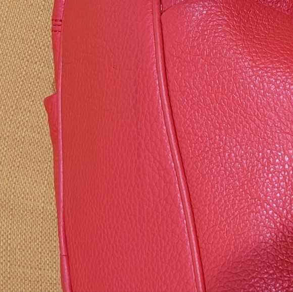 Michael Kors Ring Tote - Picture 3 of 4